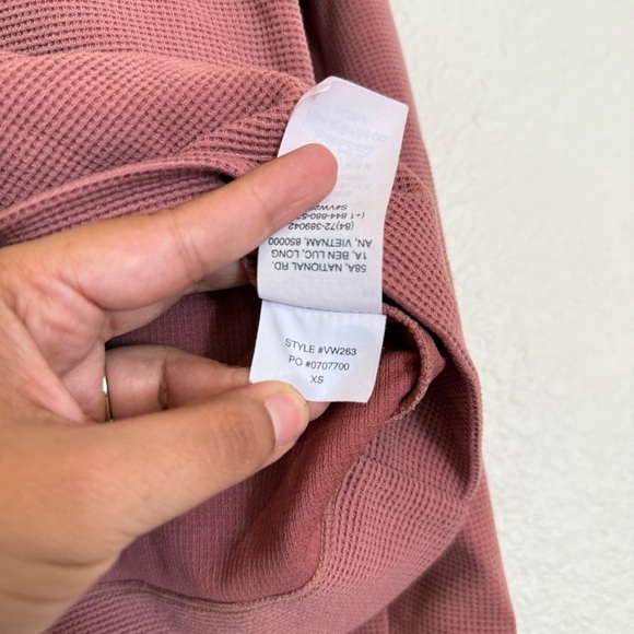 Vuori Bayview Hoodie Pullover Top Women's Sz Xs Rosewood Thermal Knit - Picture 8 of 14